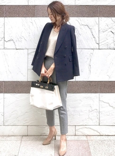 オフィスカジュアル　女性